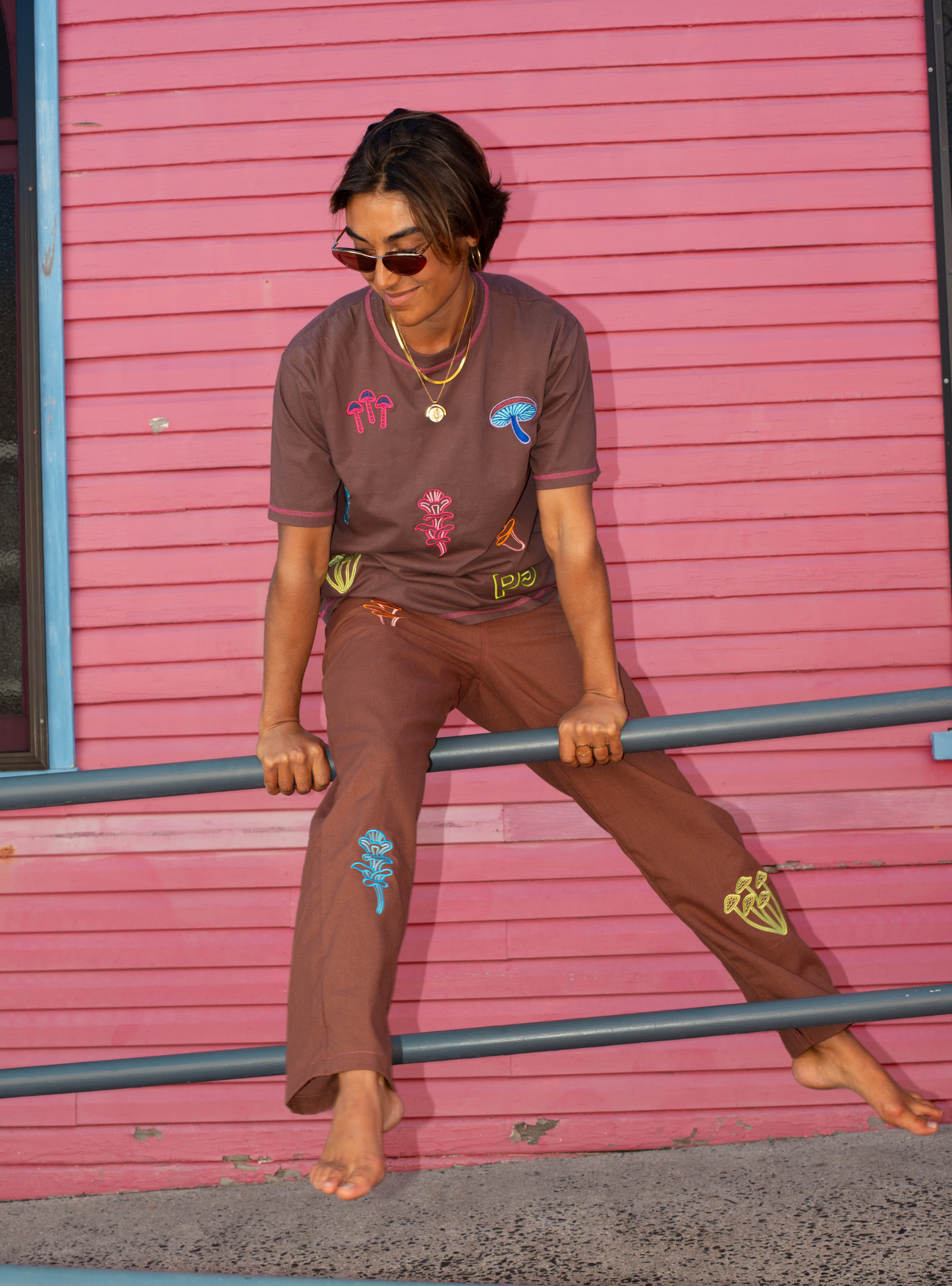 MAGIC MUSHIE TEE
