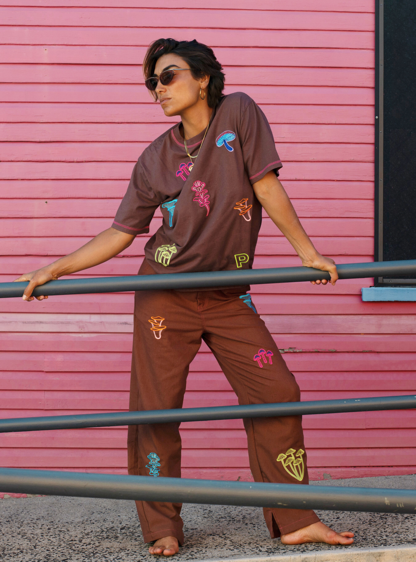 MAGIC MUSHIE TEE