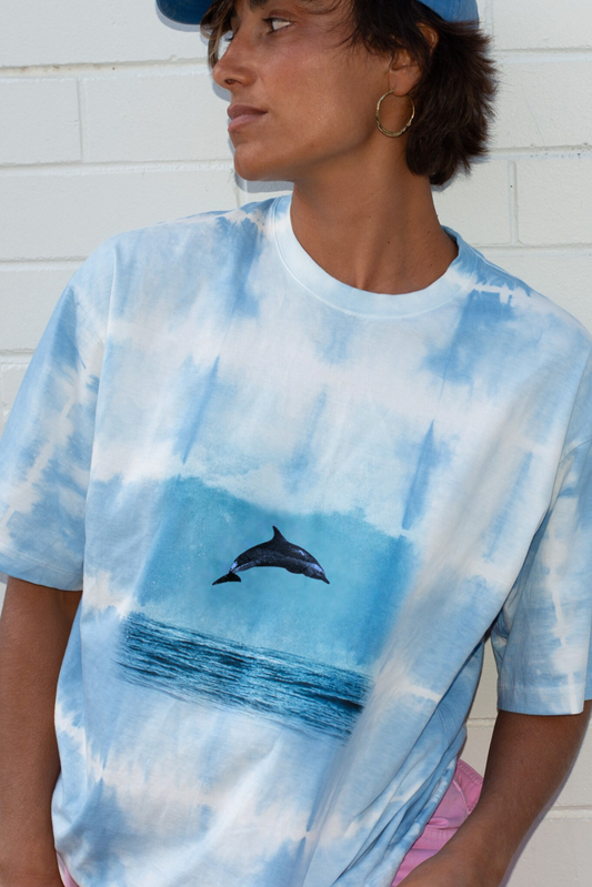 RETRO DOLPHIN TEE