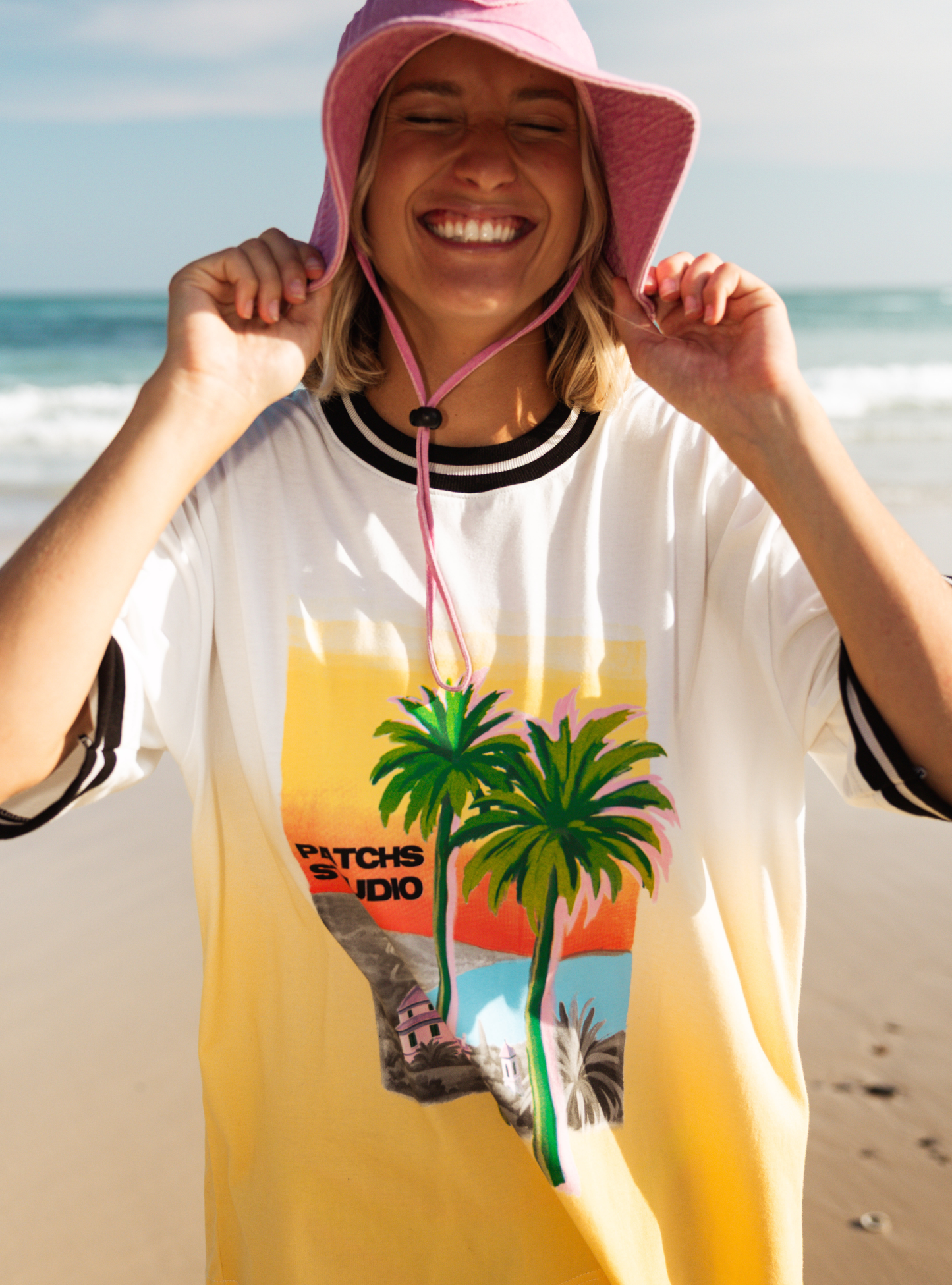 TROPICAL TEE